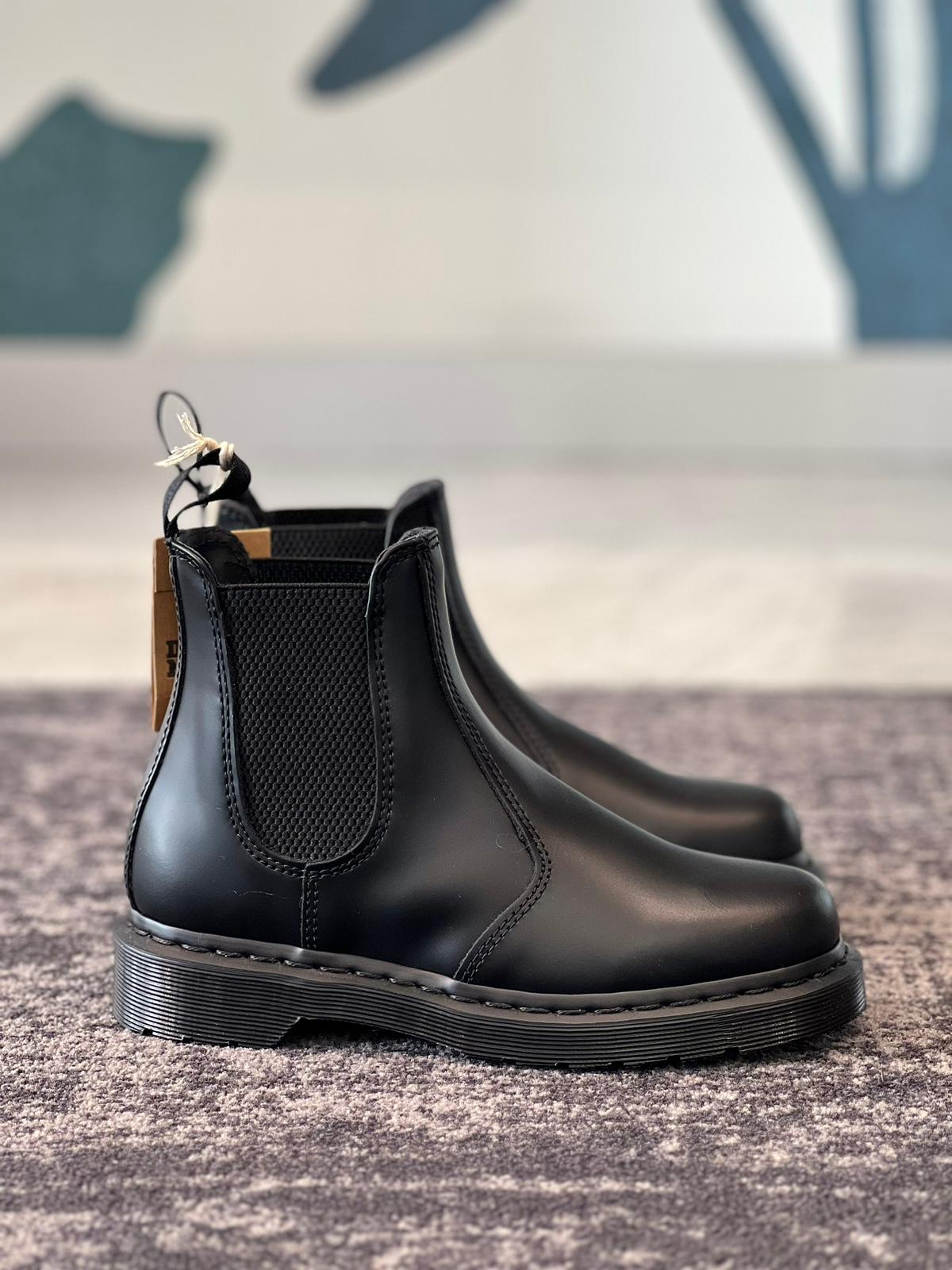 Dr. Martens - Chelsea 2976 mono in pelle smooth